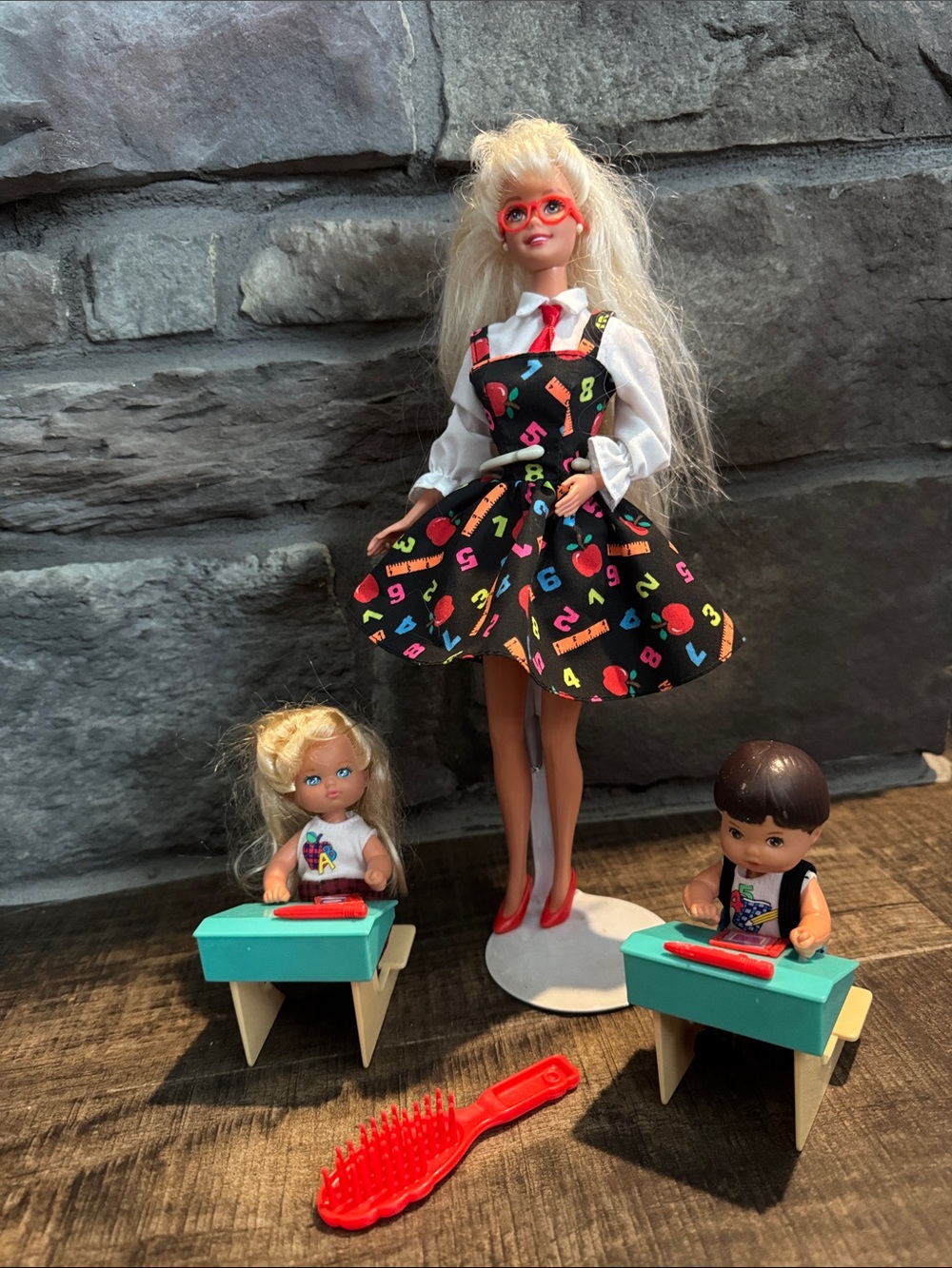 Barbie vintage 1995 Mattel "Teacher Barbie" doll set with Kelly and Tommy